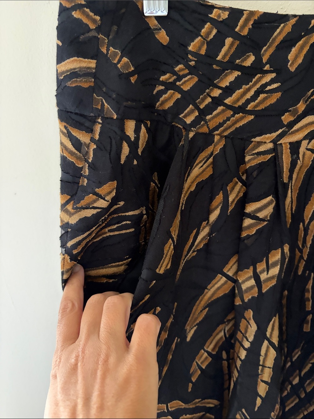 Black & Brown Patterned A-Line linen blend Skirt w pockets - Picture 5 of 12
